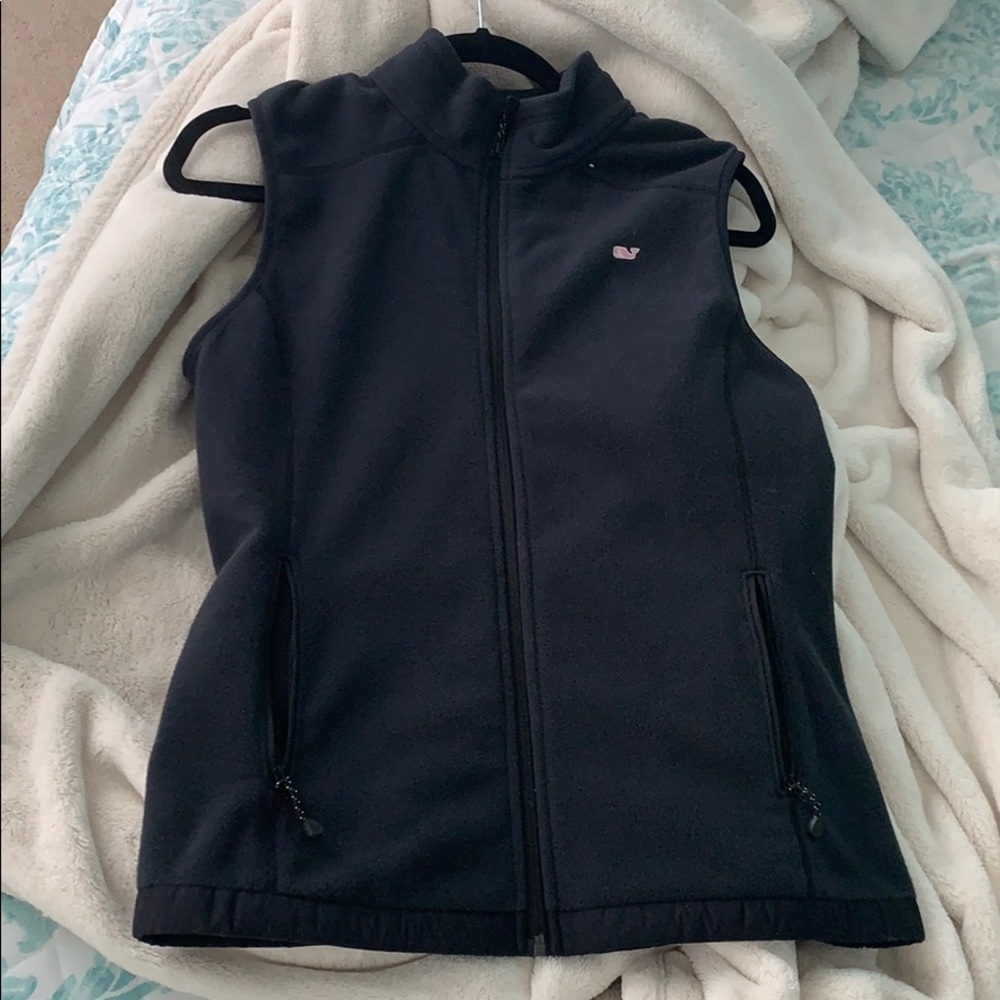 Black vineyard vines vest